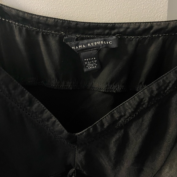 Black tank top. Adjustable straps. XS - Picture 4 of 4